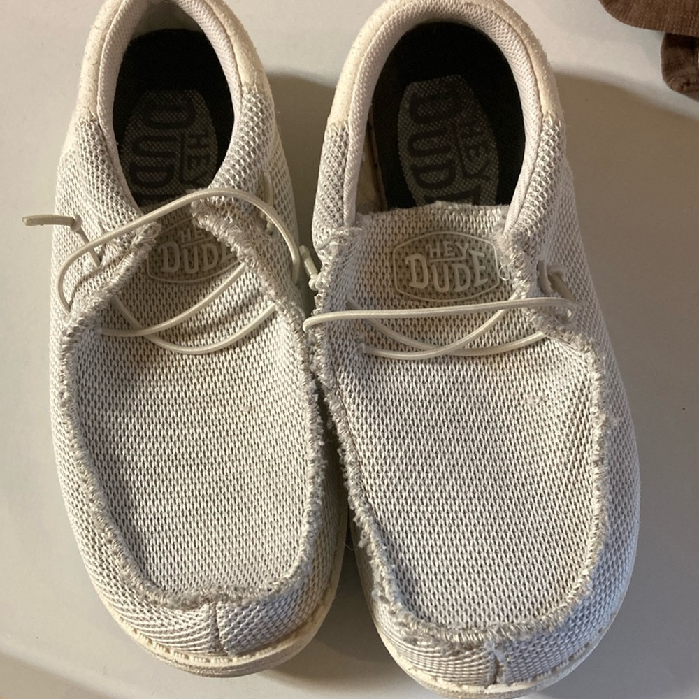 Hey dude ladies size 6